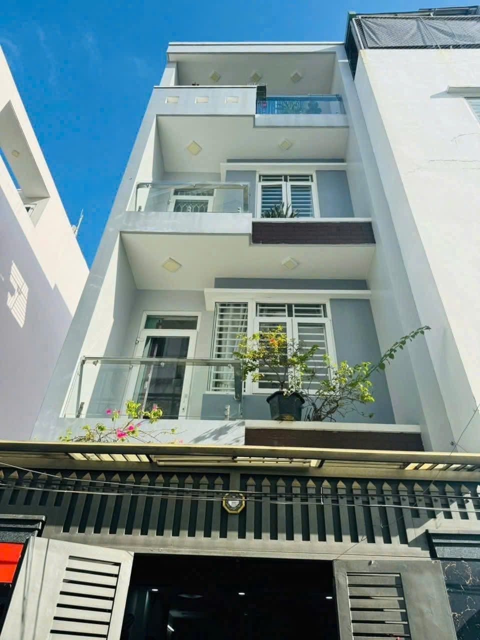 Chính chủ bán nhà 35m² đường Lãng Binh Thắng, P12, Q11. 2 mặt hẻm, sổ sẵn