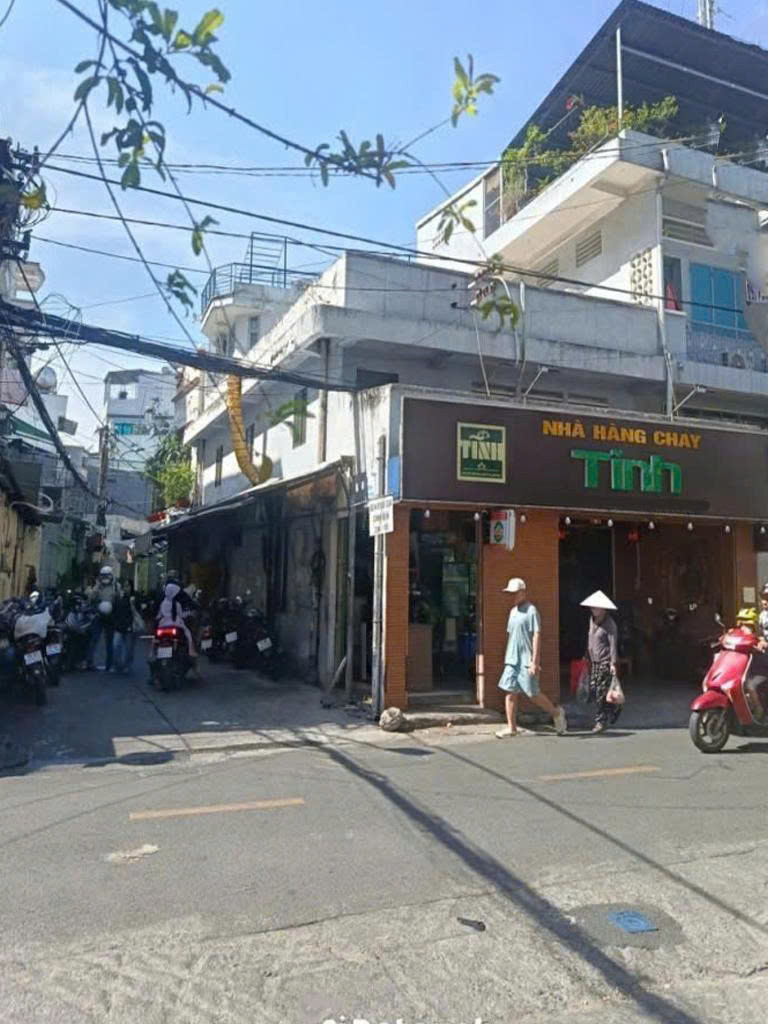 📣  Nhà mặt tiền sát đường BA THÁNG HAI và LÊ ĐẠI HÀNH , thuận tiện kinh doanh buôn bán và di chuyển
