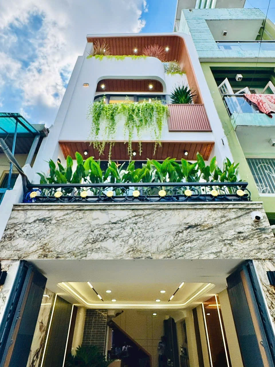 Bán nhà 64m2 Nhiêu Tứ, Phú Nhuận giá 3tỷ150. Hẻm 6m, Gần Co. Op Rạch Miễu. sổ riêng.