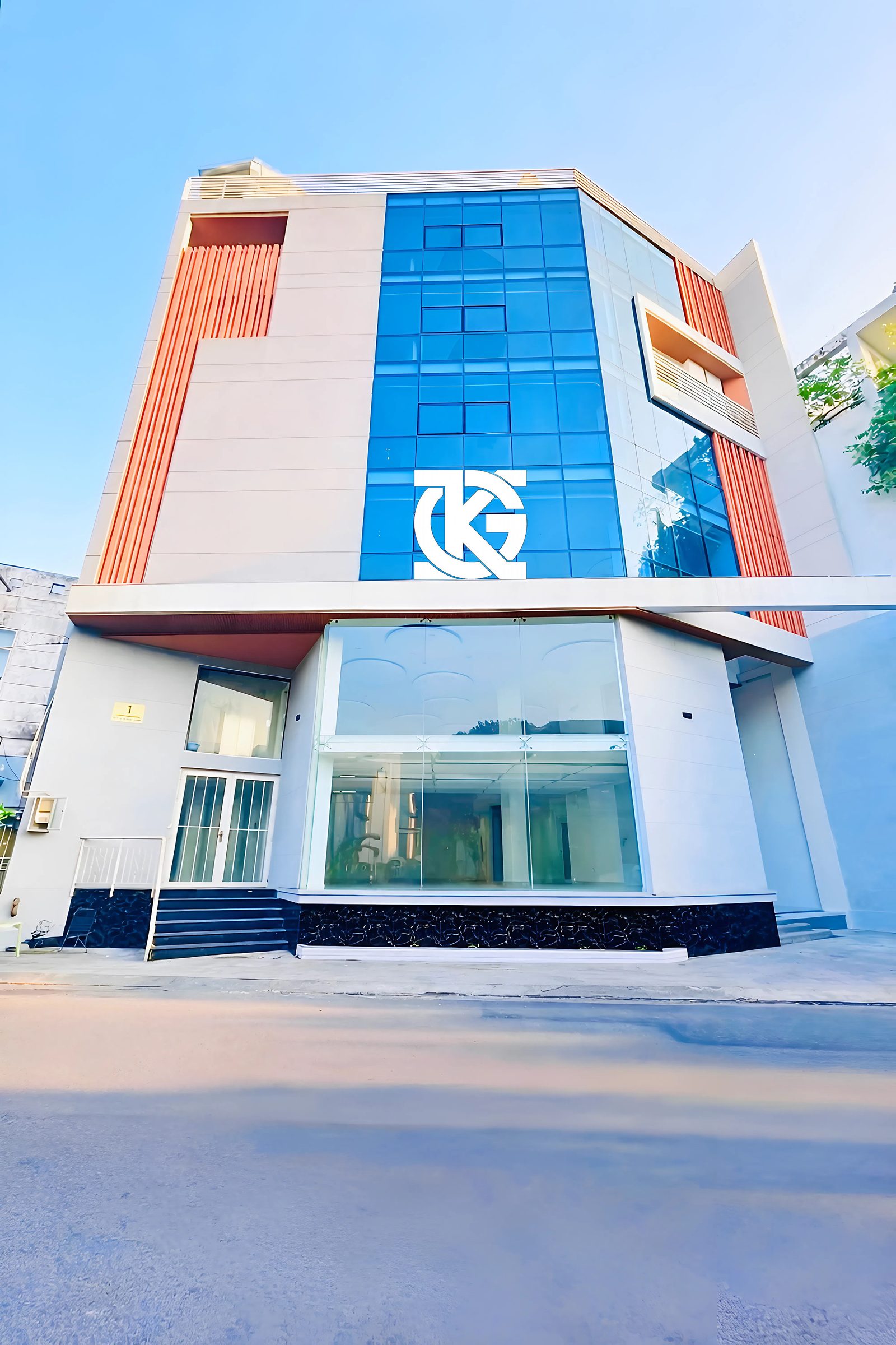 ❇️❇️ Cho Thuê Toà Nhà: 1A Trương Hoàng Thanh - Quận Tân Bình - 18x15m, hầm, 7 tầng