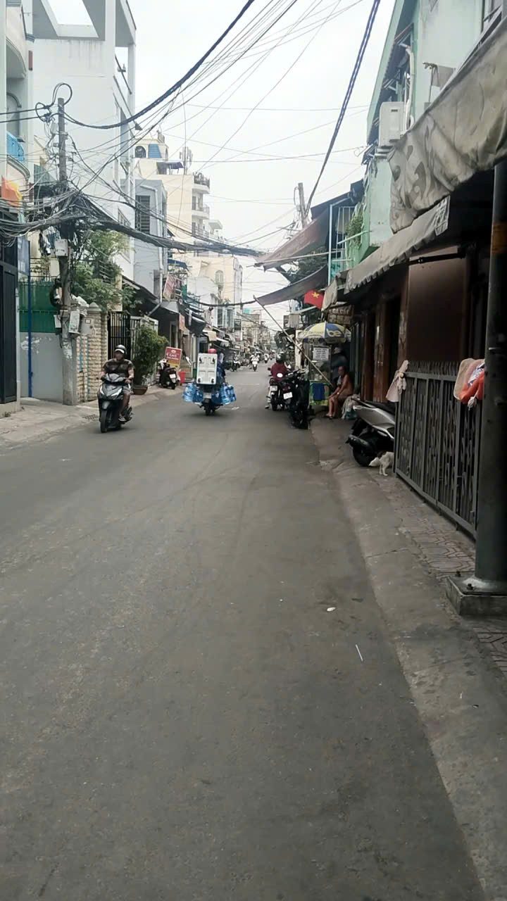 Bán nhà 72m2 - Ngang 6m, Gần MT Nguyễn Thần Hiến, Q4. Giá Hơn 6 Tỷ