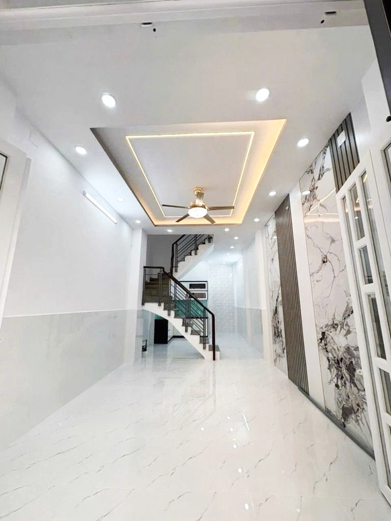 BÁN NHÀ BÀ HOM QUẬN 6 3 TẦNG 3 PHÒNG NGỦ 5.25 TỶ HẺM THÔNG SÁT MẶT TIỀN