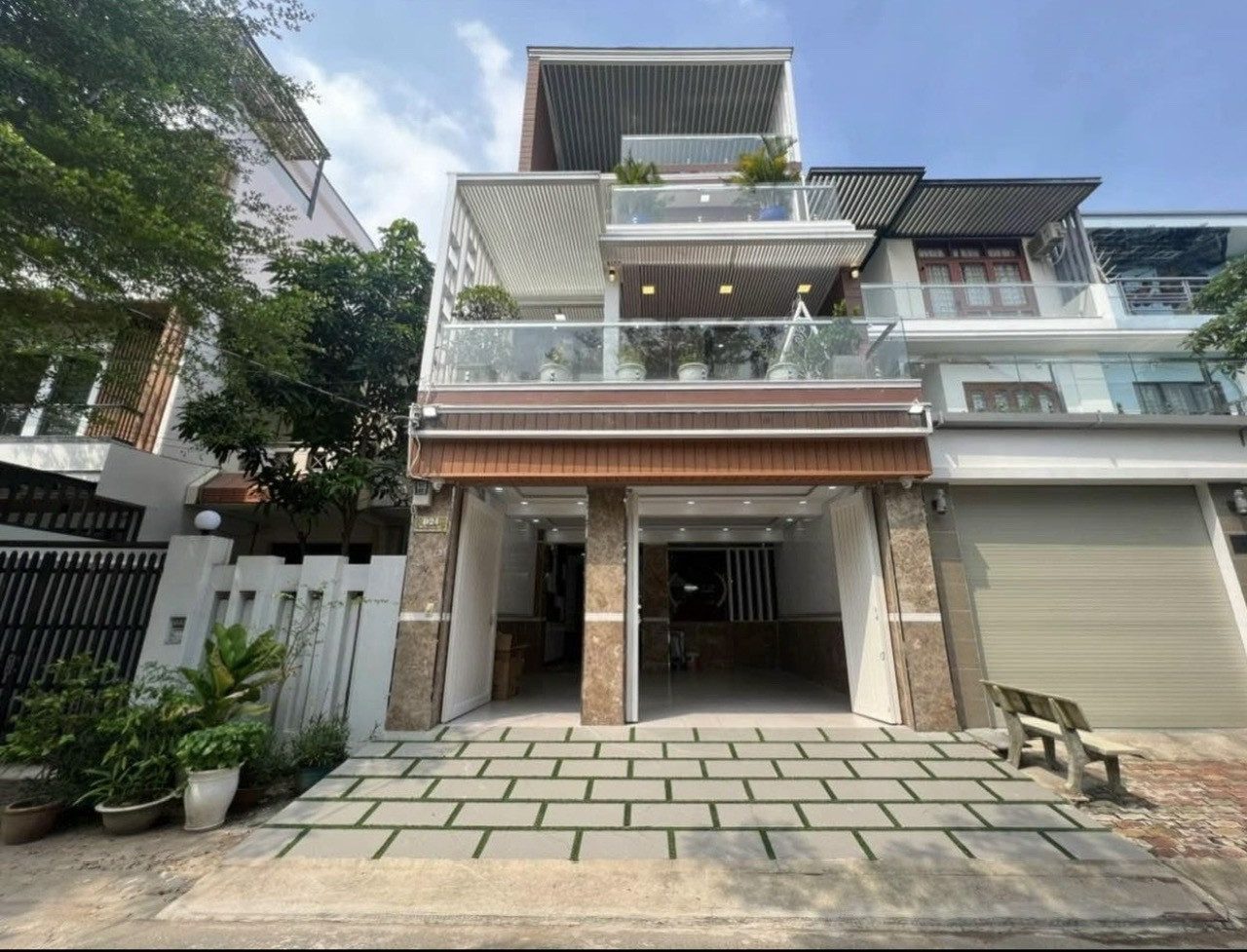 Chính chủ ngộp gửi bán gấp nhà 4 tỷ890/90m2 Đặng Thùy Trâm,Bình Thạnh. SHR có ngân hàng hỗ trợ vay