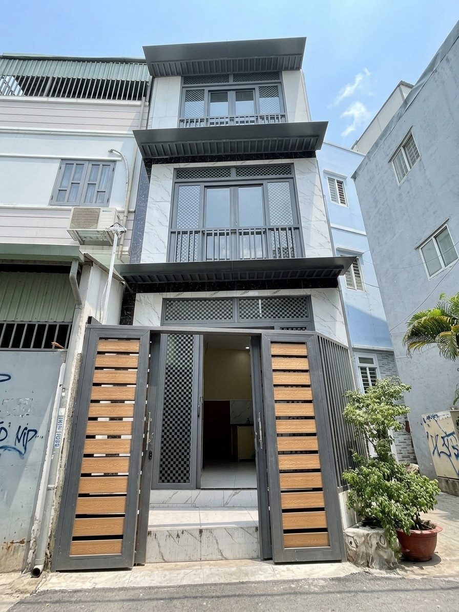 [K2484*] Mua ngay nhà mới lô góc sát Phạm Văn Đồng ở liền, 3.x tỷ