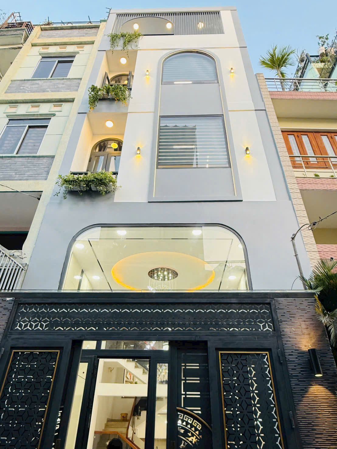 💥 NHÀ ĐẸP CÁCH MẶT TIỀN ĐƯỜNG CỘNG HÒA 50M – GẦN SÂN BAY, GIÁ 10 TỶ 500 💥