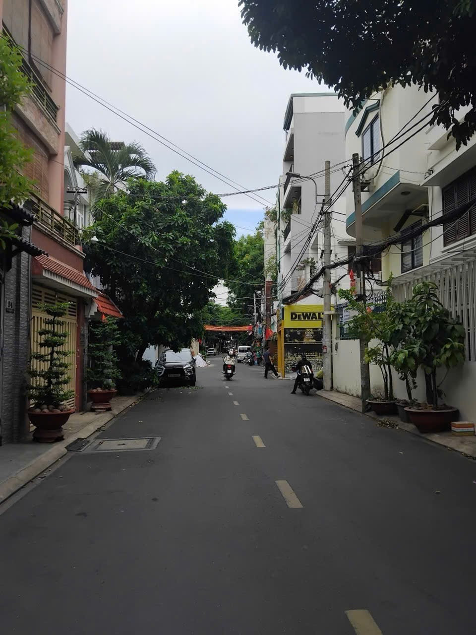 NGAY NGUYỄN MINH HOÀNG, KHU K300 - MẶT TIỀN ĐƯỜNG - NGANG BỀ THẾ - 3 TẦNG - GẦN 140M2 - HƠN 31T