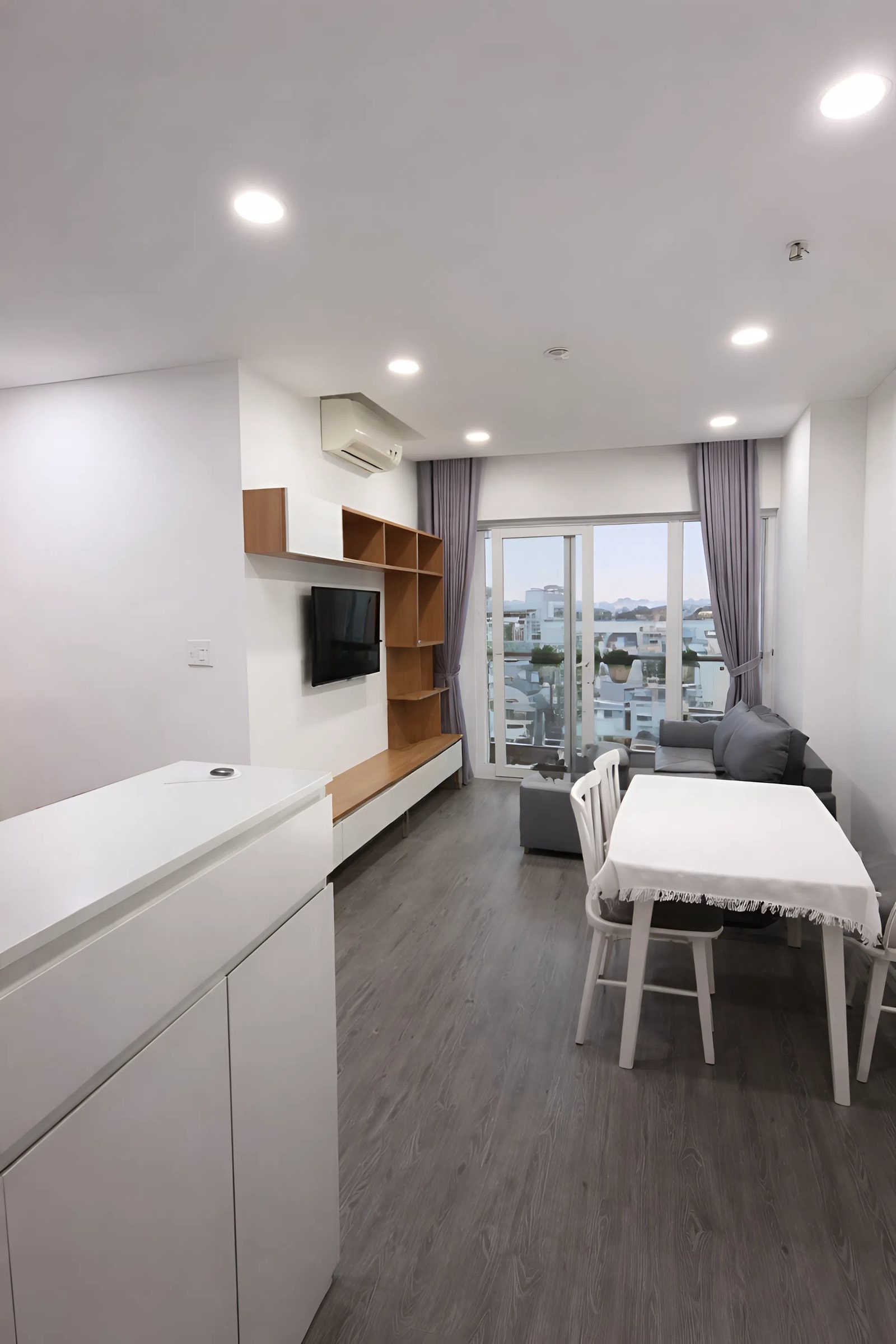 Bán CĂN GÓC 2PN Xi Grand Court - CÓ BAN CÔNG - SỔ HỒNG RIÊNG - Lầu Đẹp - View Đẹp - Tặng Nội Thất