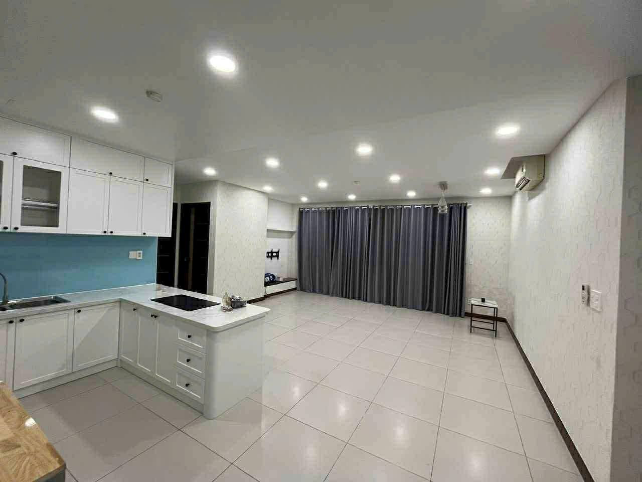Bán gấp căn hộ Xi Grand Court Quận 10 - 105m² (3PN, 3WC) - Sổ Hồng Riêng - Giá Tốt 9.5 Tỷ