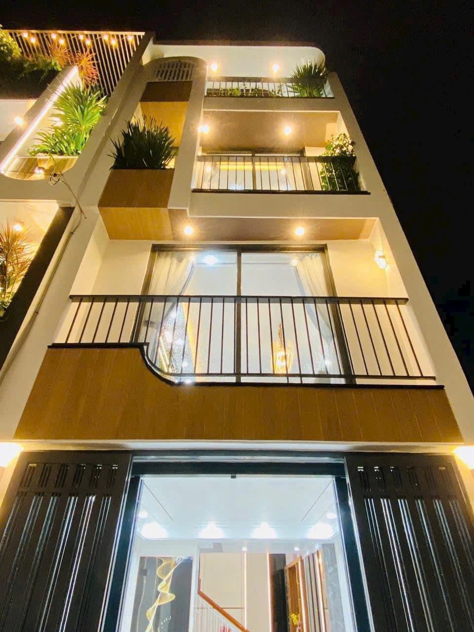 Bán nhà tặng nội thất Nguyễn Trãi P14 Q5 giá 3tỷ120tr DT 62.5m2, đang cho thuê 18tr/tháng. Sổ sẵn