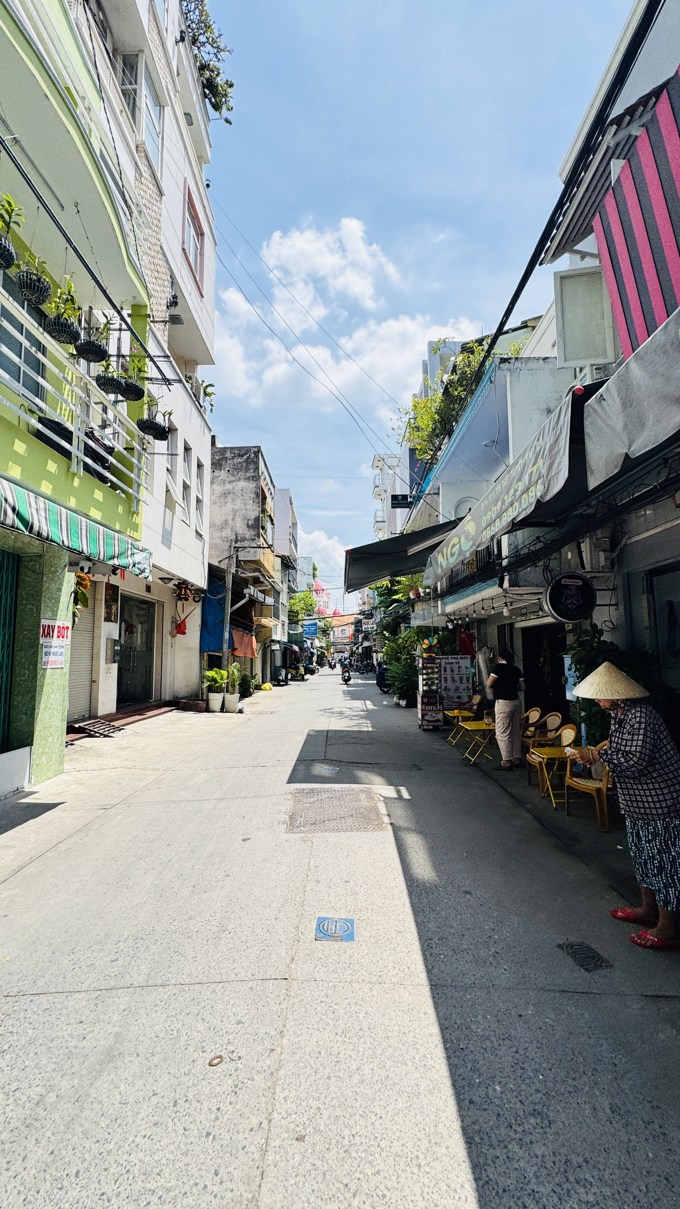 BÁN NHÀ CẤP 4 KHU NHÀ THỜ XÓM CHIẾU QUẬN 4