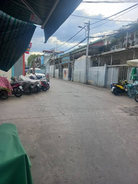 ( QUẬN  8 ) NHÀ ĐẸP HOÀI THANH  HẺM XE HƠI 6M - SÁT TRƯỜNG HỌC, TIỆN KINH DOANH .CHỈ 6,5 TỎI
