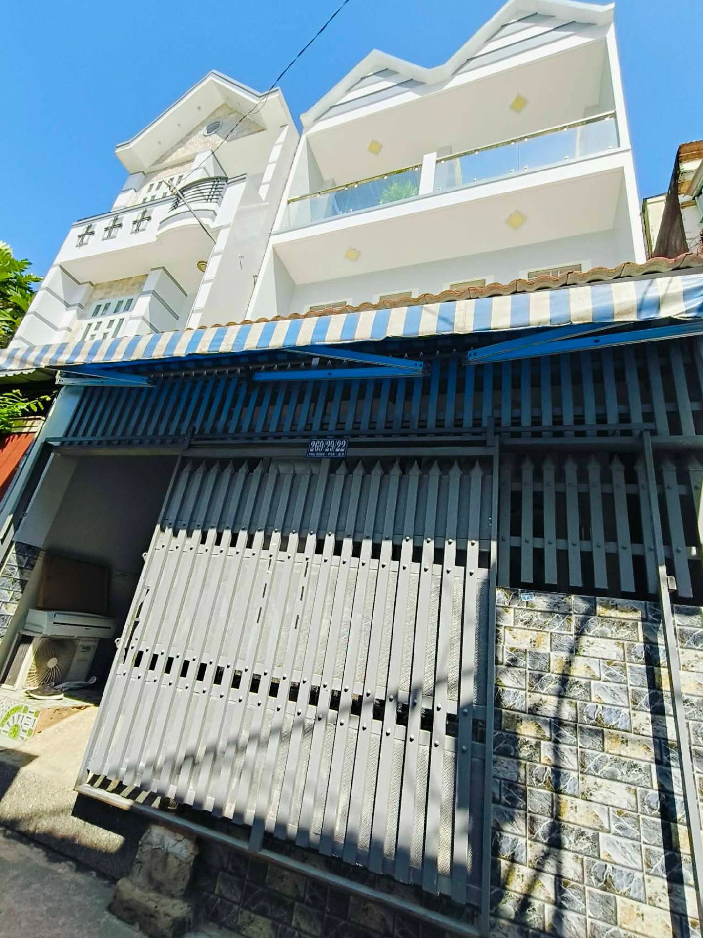 BÁN NHÀ 3 TẦNG MẶT TIỀN ĐƯỜNG PHÚ ĐỊNH XE TẢI ĐỔ CỬA 90M CHỈ 8,3 TỶ