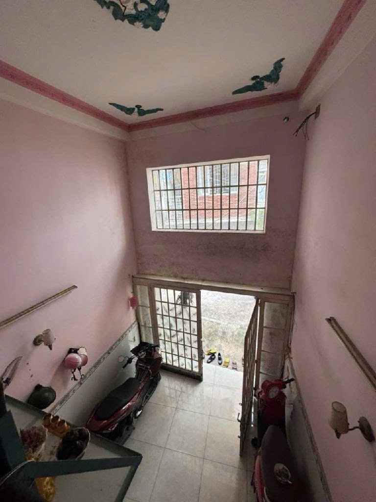 (QUẬN 8) LÝ ĐẠO THÀNH BÁN ĐẤT TẶNG NHÀ 3 TẦNG - GẦN CẦU LÒ GỐM - 60M2 - HẺM XE HƠI - NỞ HẬU TÀI LỘC - CHỈ 3,95 TỶ