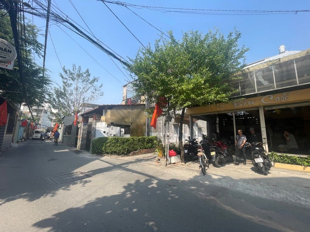 Gò vấp 4 tầng chính chủ sổ hồng riêng.