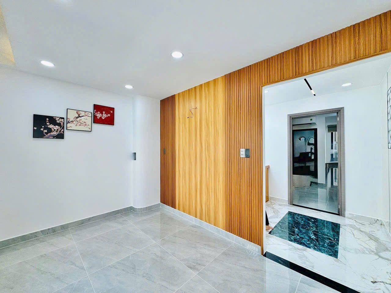 Nhà hẻm xe hơi 44m2, giá 2 tỷ 250 triệu Nguyễn Văn Lượng, Gò Vấp ngay LOTTE khu Cityland