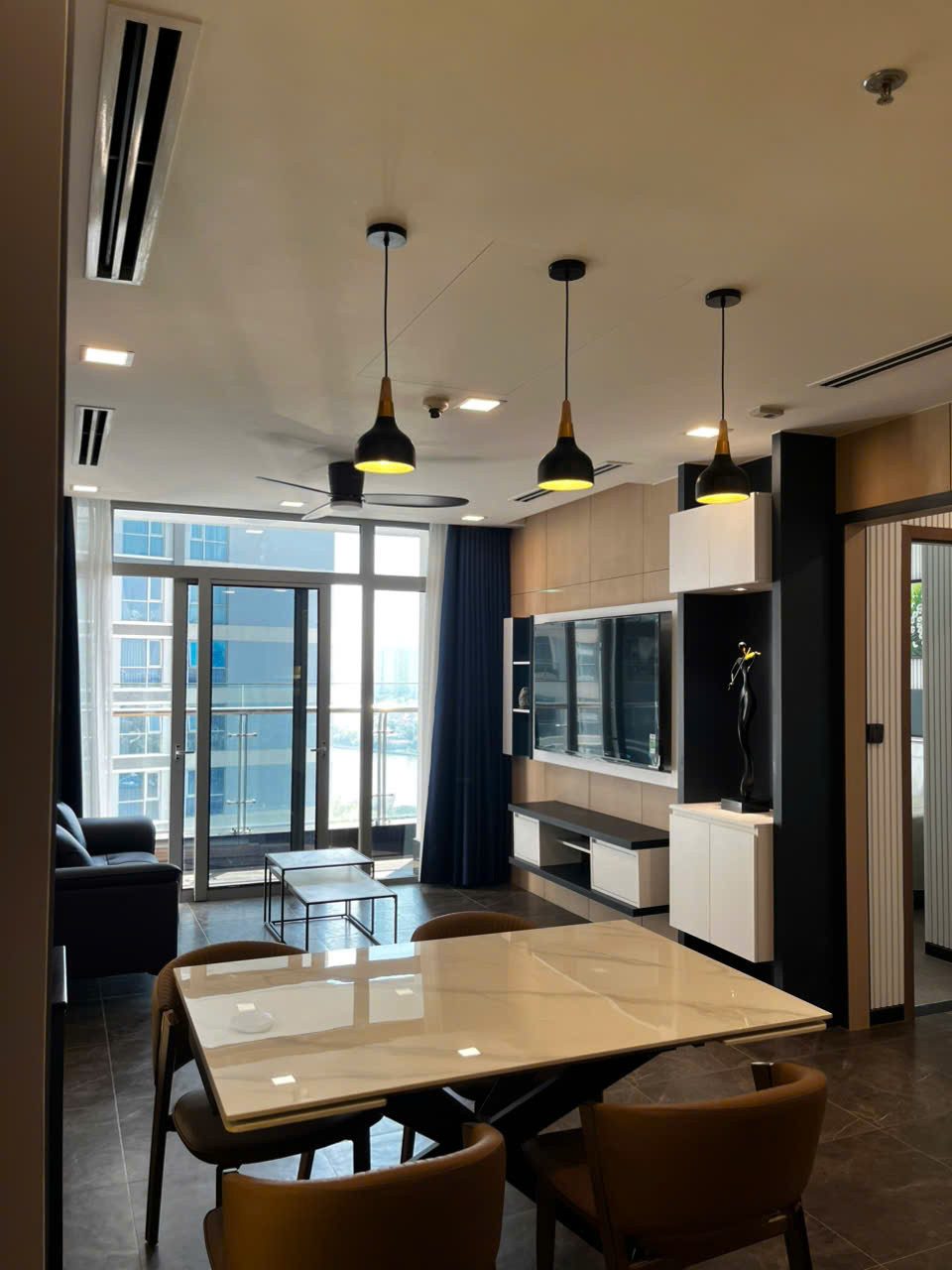 BDS HVL [NC] Chính chủ gửi bán Vin Central 3PN 116m2
