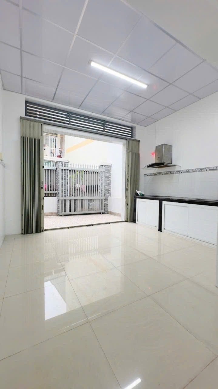 Cho thuê nhà 1 trệt 1 lửng 1 lầu mặt tiền đường tại trung tâm TP Bến Tre giá 15 triệu