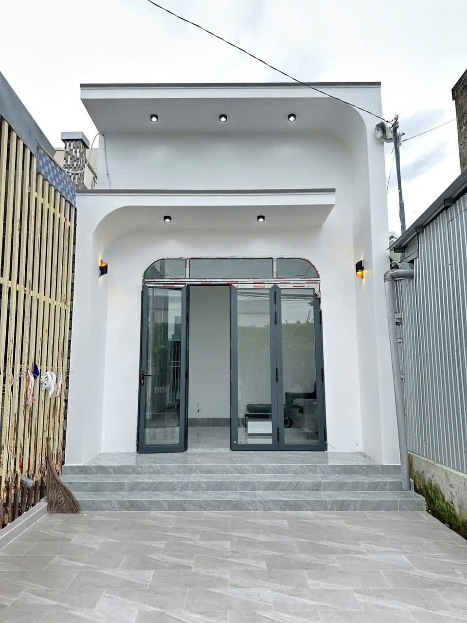Nhà cấp 4 mới, đường Nguyễn Trung Trực kdc phường 5