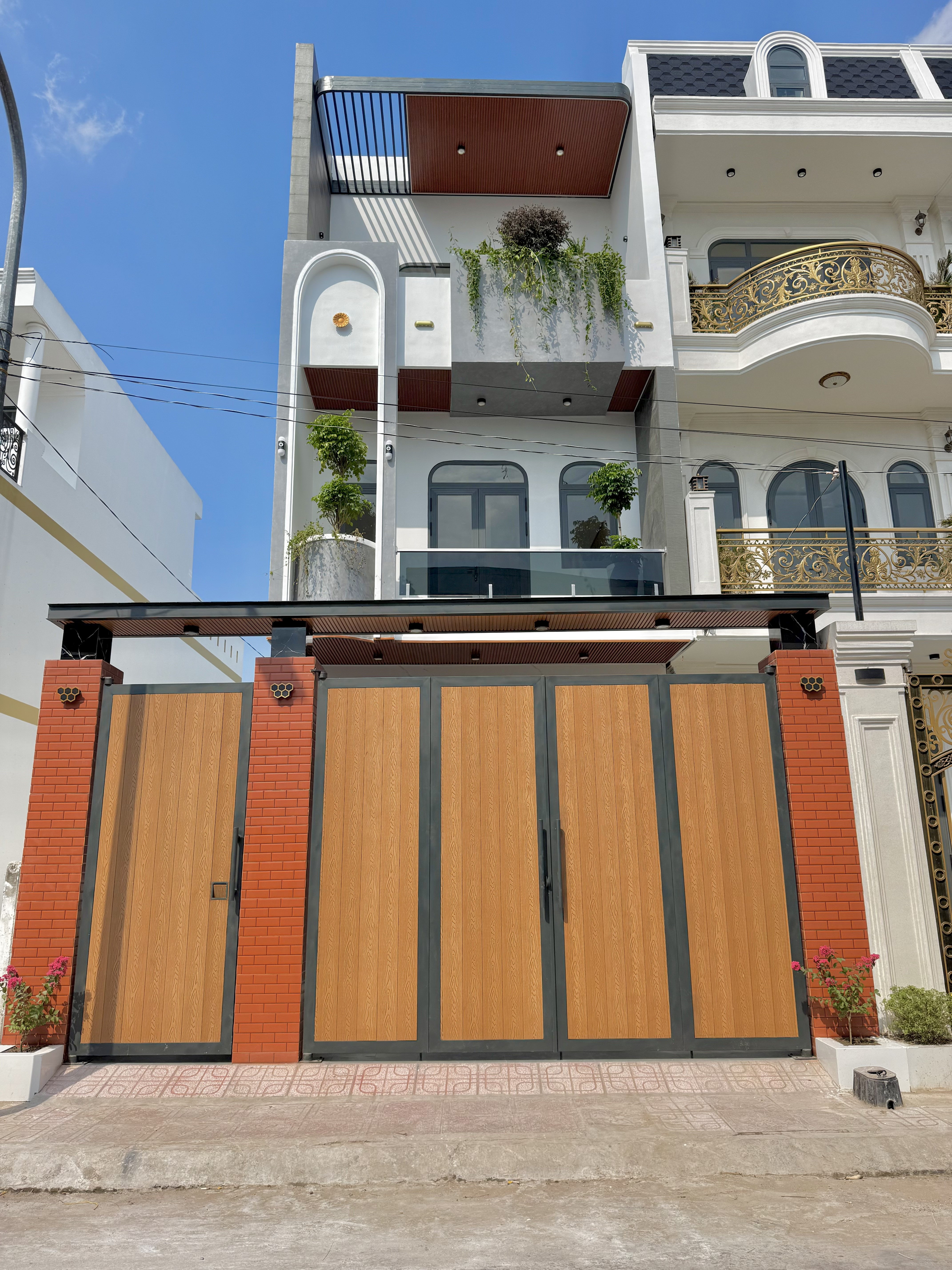 🔥 NHÀ 1 TRỆT 2 LẦU – Ở NGAY TRƯỚC TẾT 🔥