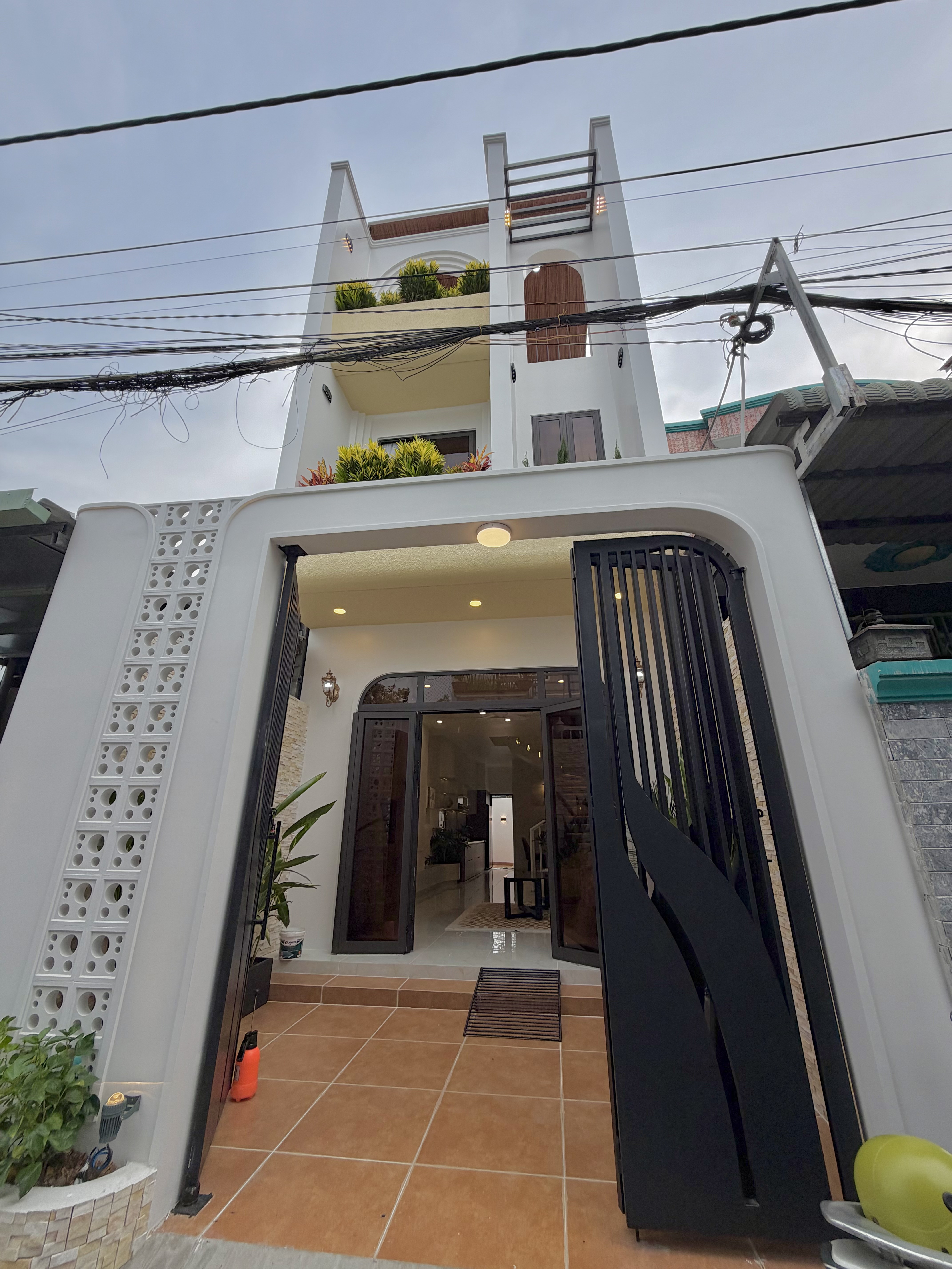 🏡 NHÀ MỚI 100% – FULL NỘI THẤT CAO CẤP – KHU SAO MAI 🏡