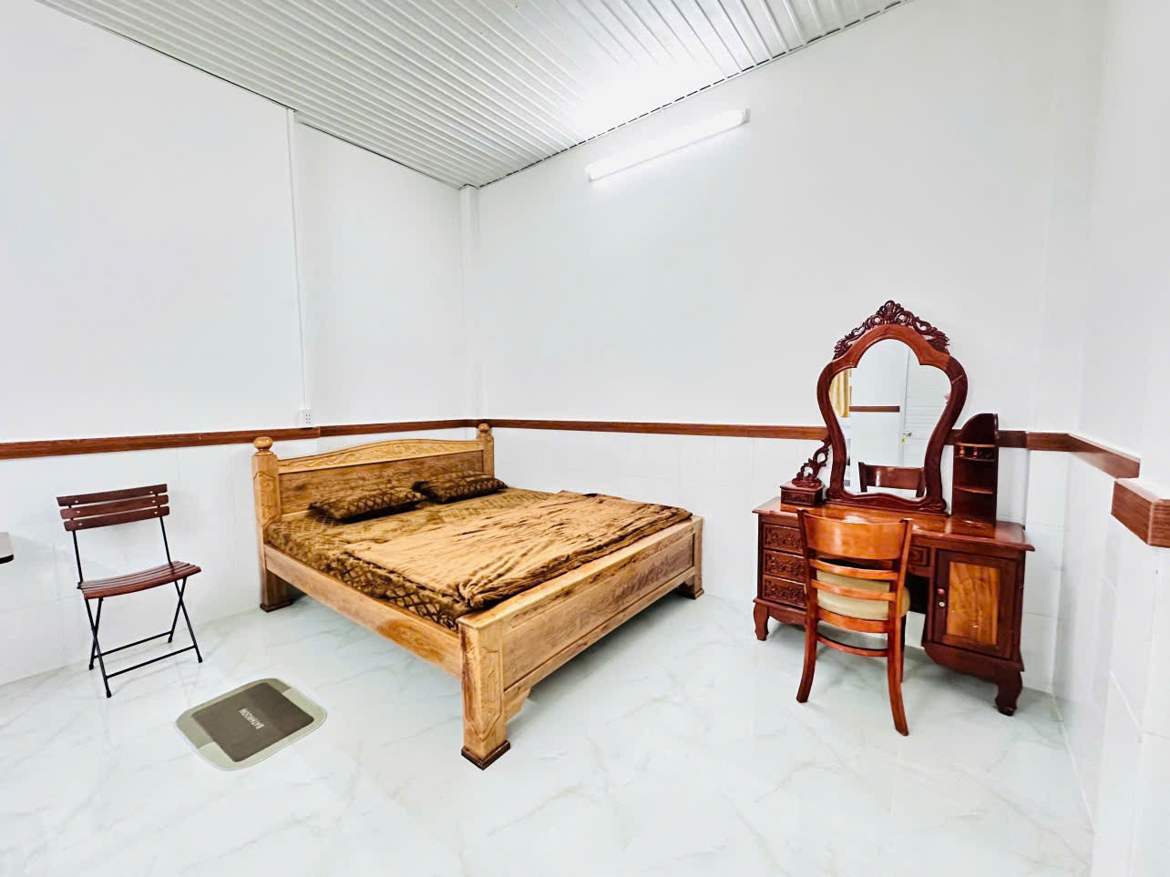 Cho thuê phòng trọ có nội thất đường Nguyễn Văn Tư P7