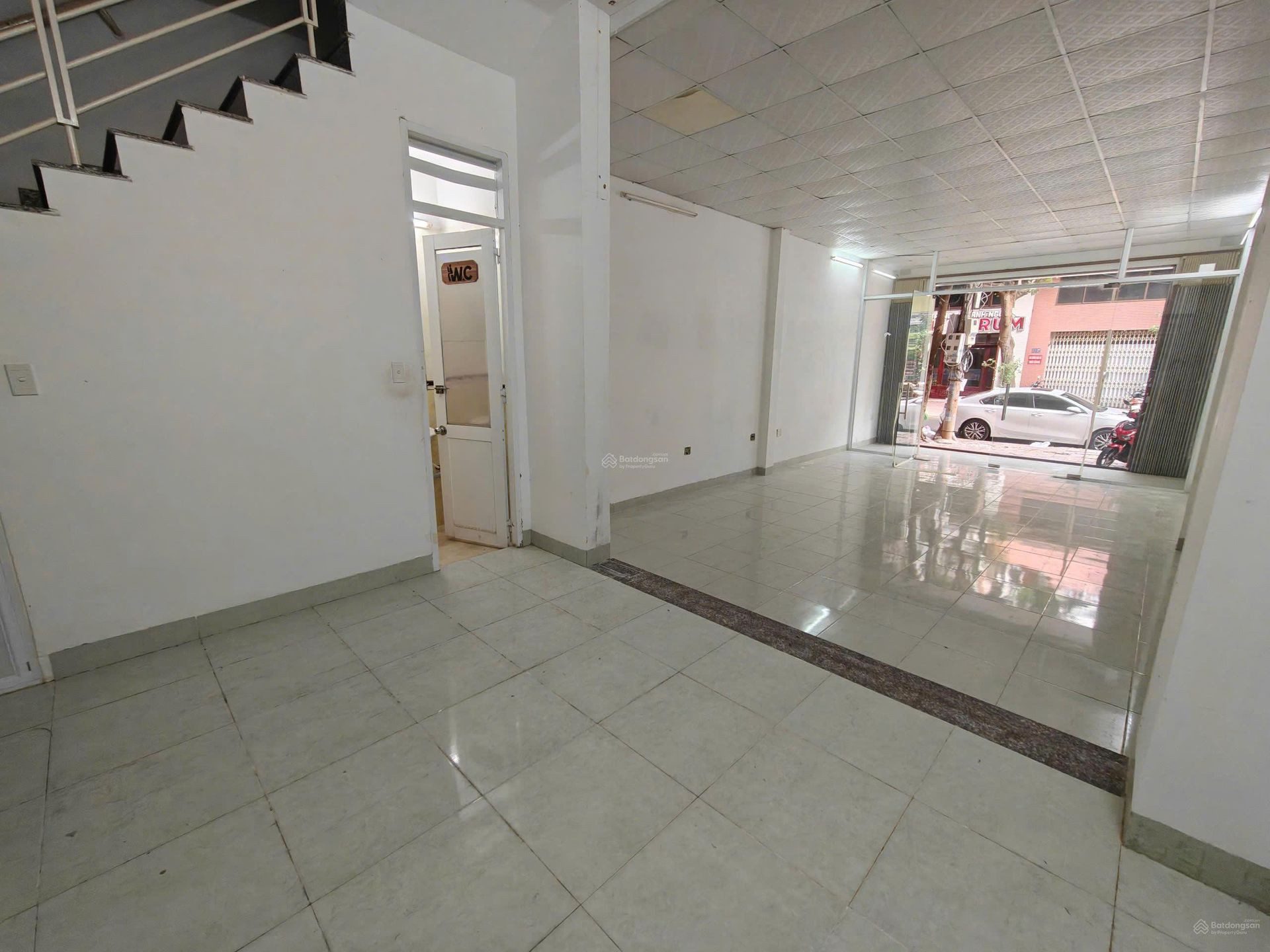 Cho thuê nhà 1 trệt 2 lầu, mặt tiền đường Nguyễn Oanh, phường 7, 9 phòng, giá 25 triệu/tháng