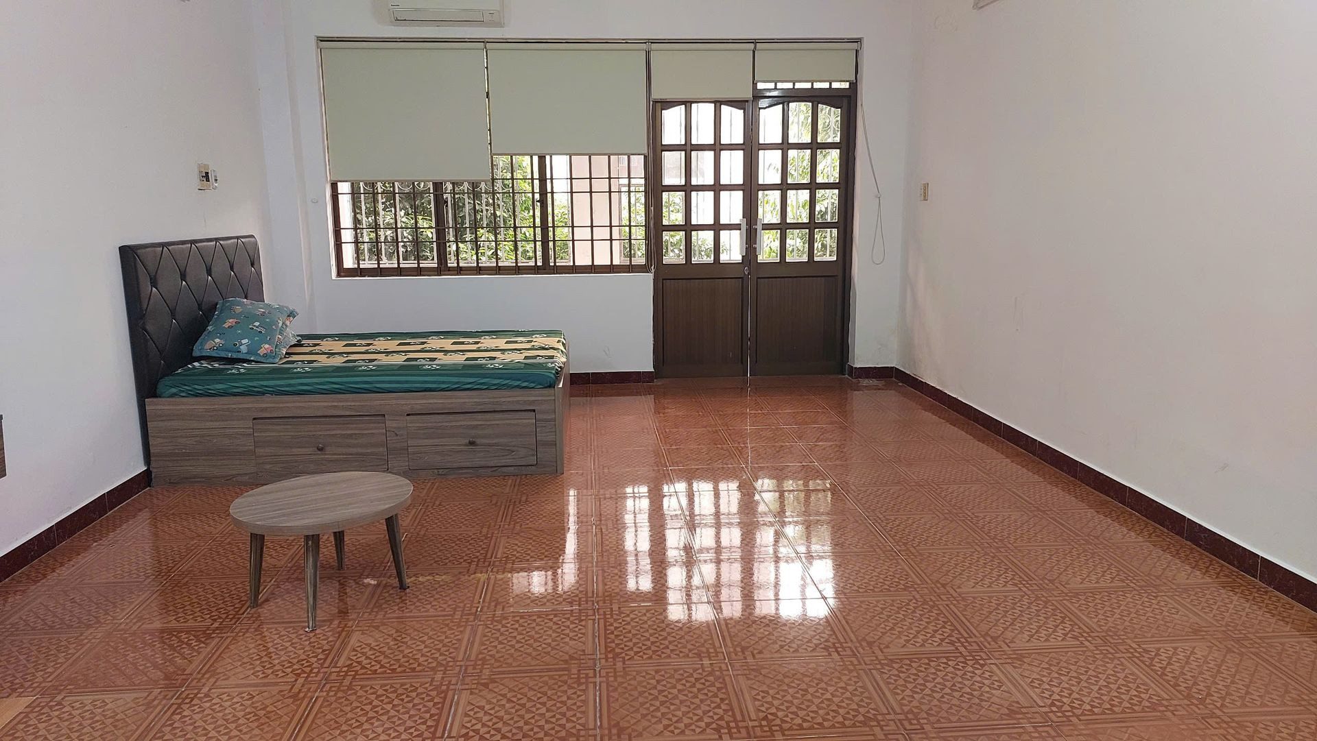 CHO THUÊ NHÀ 1 TRỆT 3 LẦU TRUNG TÂM THƯƠNG MẠI PHƯỜNG 7