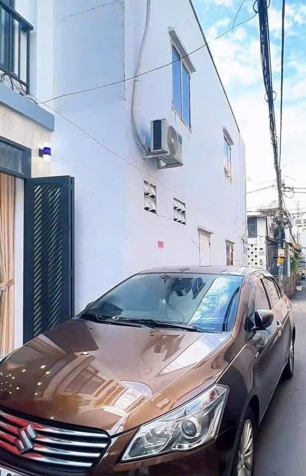 Siêu hot 1 Tỷ 790 , xe hơi đậu cửa nhà đẹp 2PN Phạm Văn Chiêu P9 Gò Vấp , tặng NT như hình , SỔ HỒNG RIÊNG