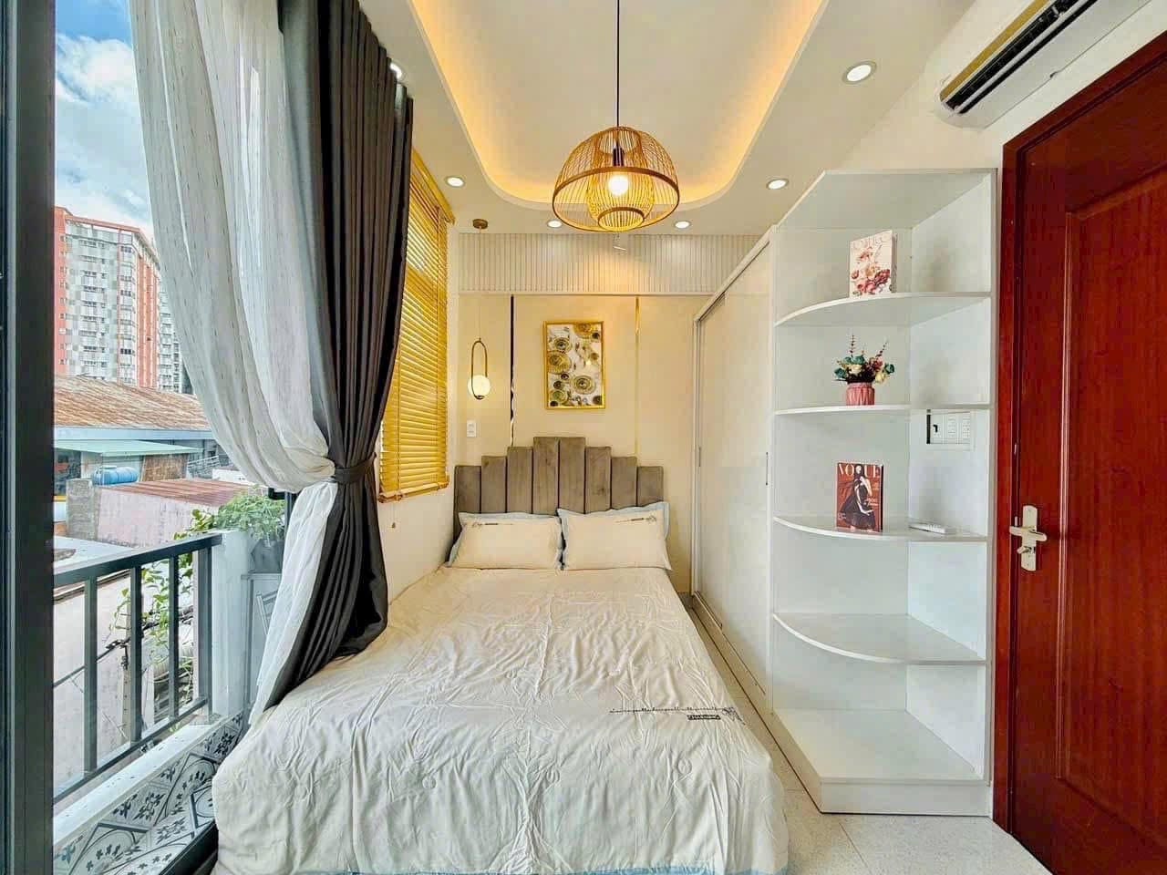 Siêu hot 1 Tỷ 790 , xe hơi đậu cửa nhà đẹp 2PN Phạm Văn Chiêu P9 Gò Vấp , tặng NT như hình , SỔ HỒNG RIÊNG