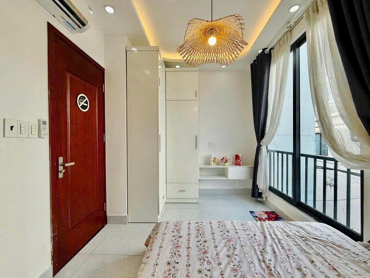 Siêu hot 1 Tỷ 790 , xe hơi đậu cửa nhà đẹp 2PN Phạm Văn Chiêu P9 Gò Vấp , tặng NT như hình , SỔ HỒNG RIÊNG