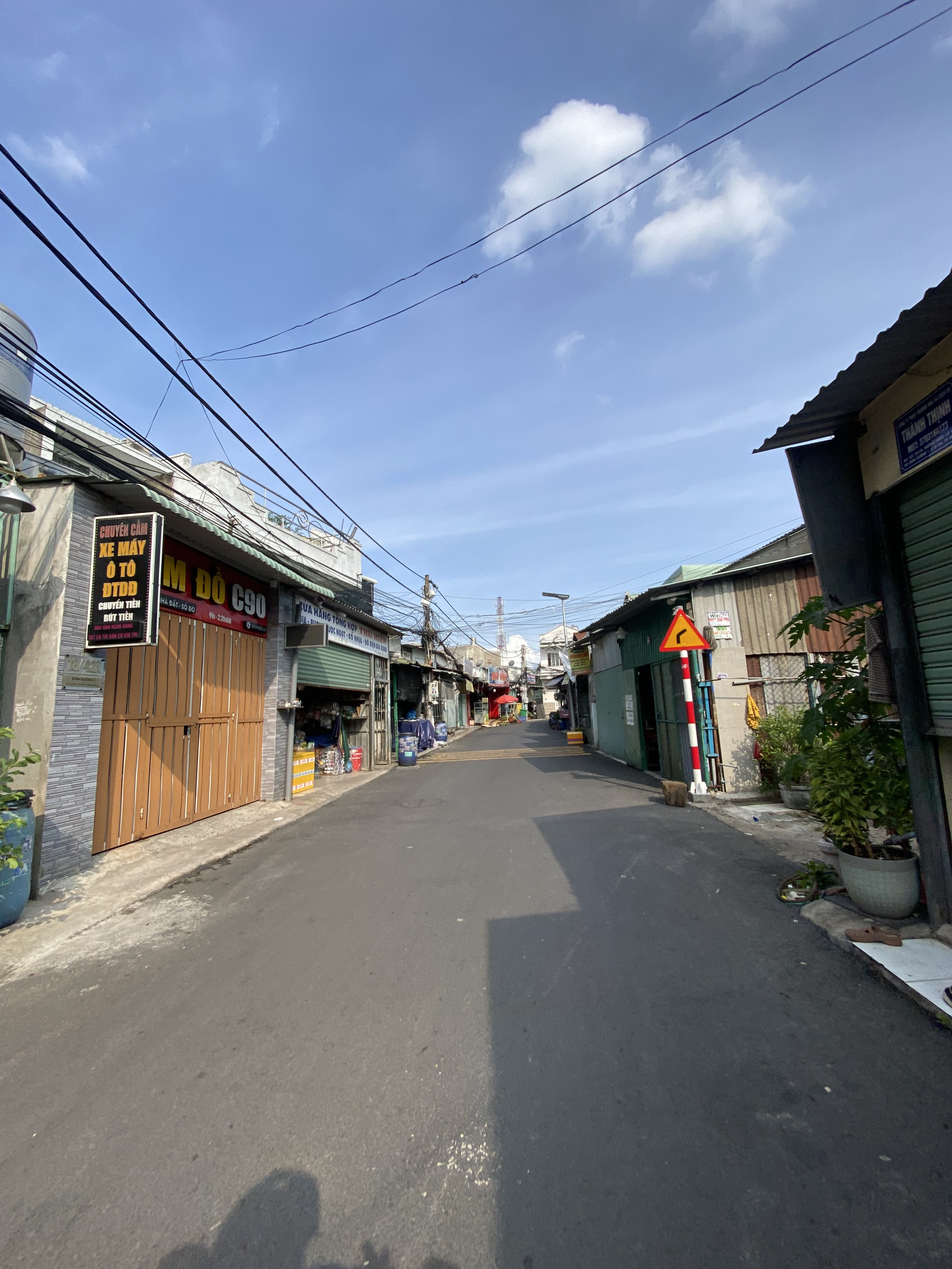 NHỈNH 6 TỶ _ MẶT TIỀN ĐƯỜNG TRẦN THỊ VỮNG _ AN BÌNH _ DĨ AN _ 75M2 _ 4 TẦNG _ ÔTÔ ĐỖ SÂN