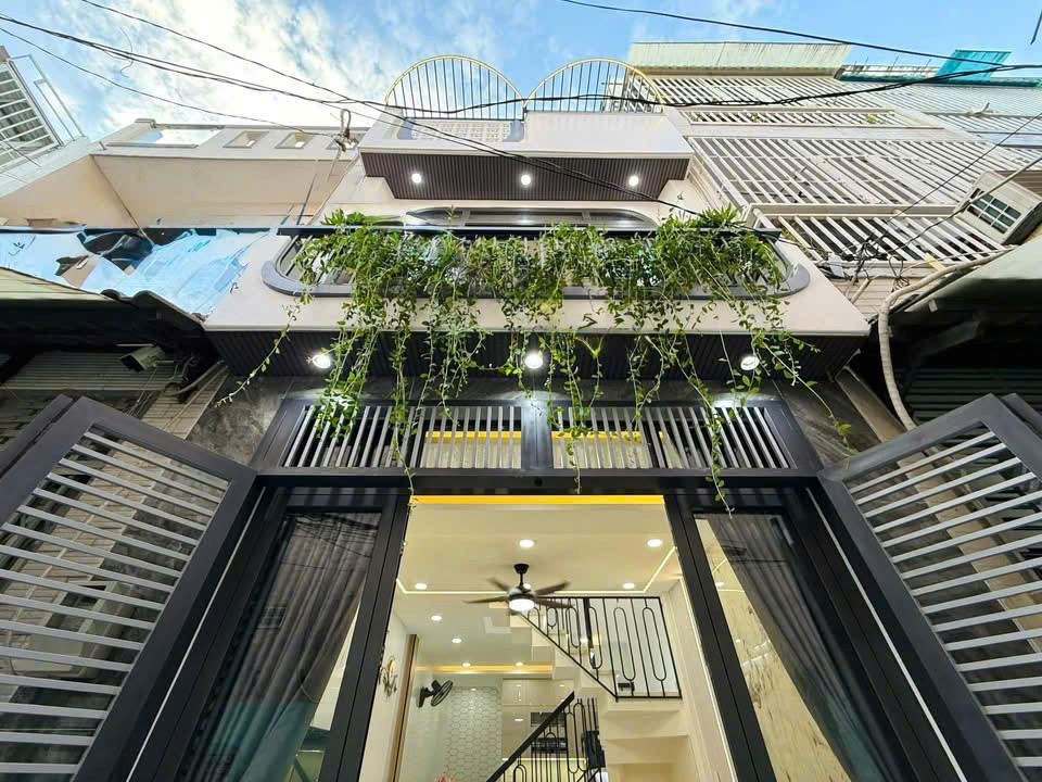 Bán trả nợ cần bán gấp căm nhà  42m² thổ cư 42m² giá 3.85 tỷ tại Phường An Đông TP. Hồ Chí Minh. Liên hệ: 05599371035 gặp Bảo Ngọc