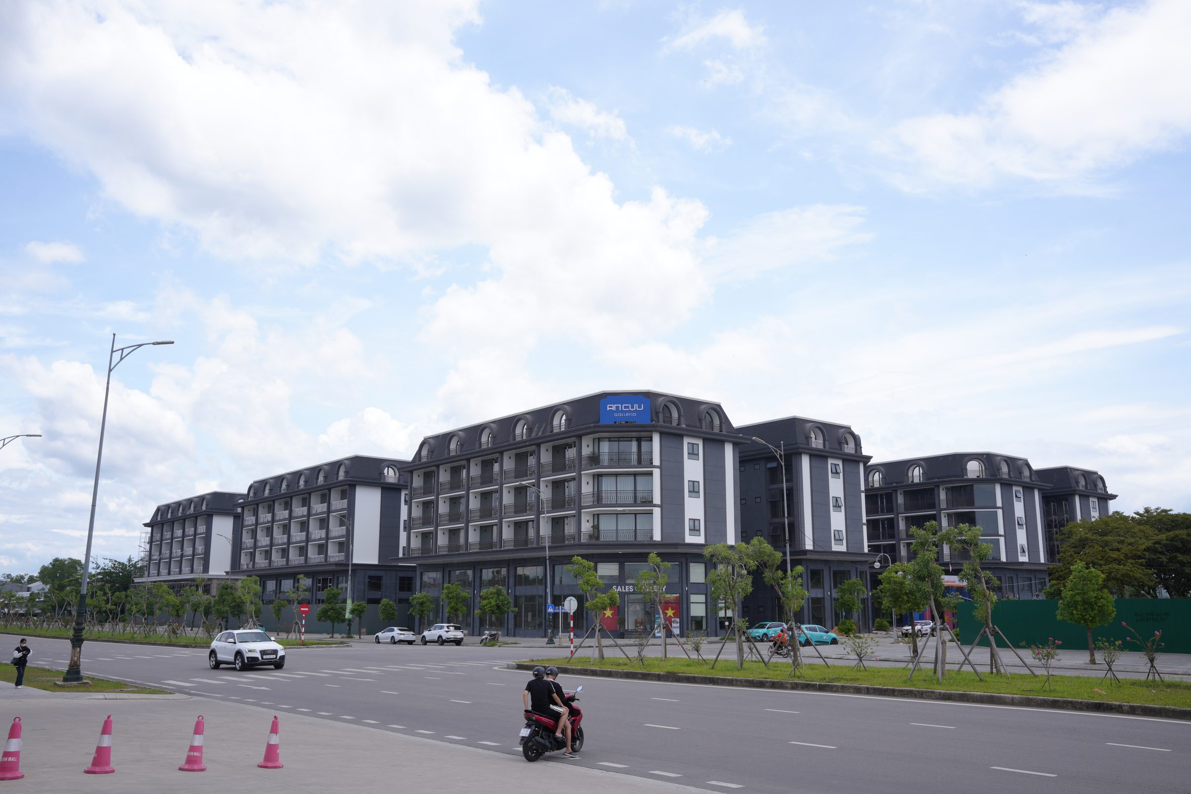 AN CỰU GALLERIA