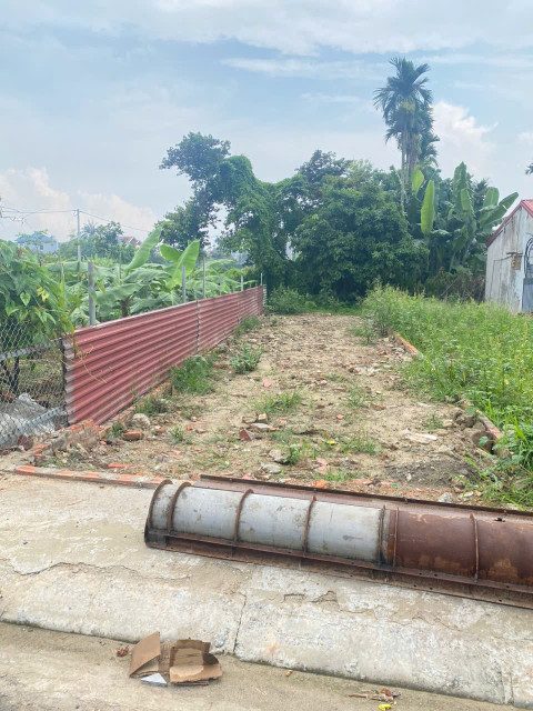 Bán đất 77.7m² ngang 4,03m . đường  nhựa 5,5m. giá 2,1 tỷ . lô 80,2m giá 2,15 tỷ.  Phường An Dương(Lê Lợi). liên hệ 0362558882
