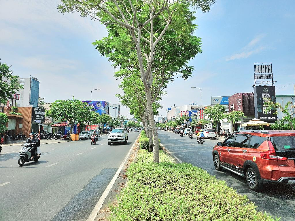 Bán nhà Gấp 5 TẦNG MT TRẦN NÃO QUẬN 2