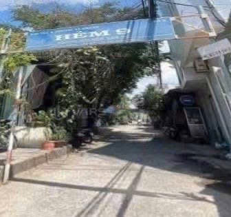 1 triệt 1 lầu 6 phòng ngủ đang cho thuê 14,5 triệu /1 tháng sau lưng bệnh viện đa khoa