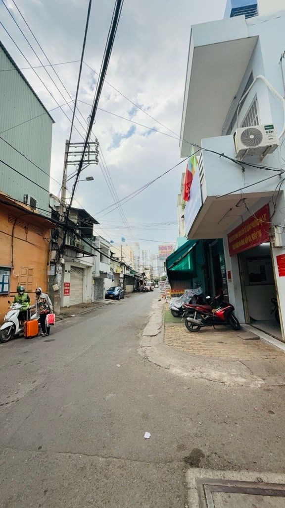 BÁN NHÀ GẦN MẶT TIỀN NGUYỄN TRỌNG TRÍ KHU TÊN LỬA 51M2 5.X TỶ 7PN AN LẠC A