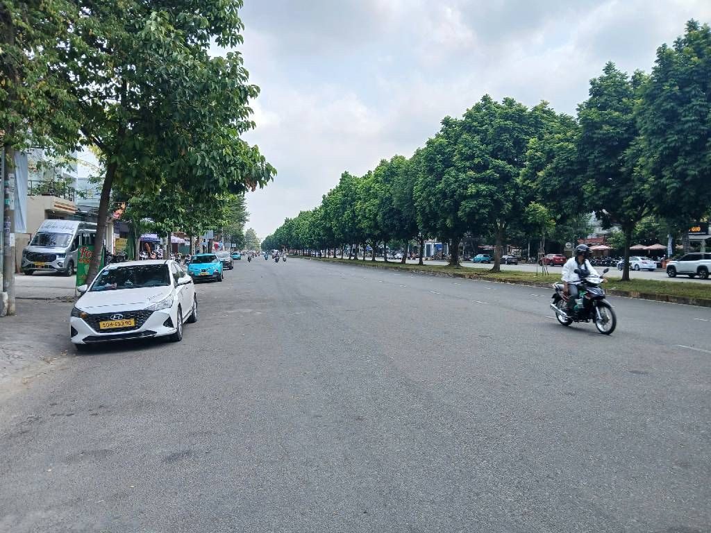 BÁN NHÀ MẶT TIỀN 30M VỈA HÈ 6M VÀNH ĐAI TRONG BÌNH TÂN 84M2 17.5 TỶ 4 TẦNG KINH DOANH ĐỈNH