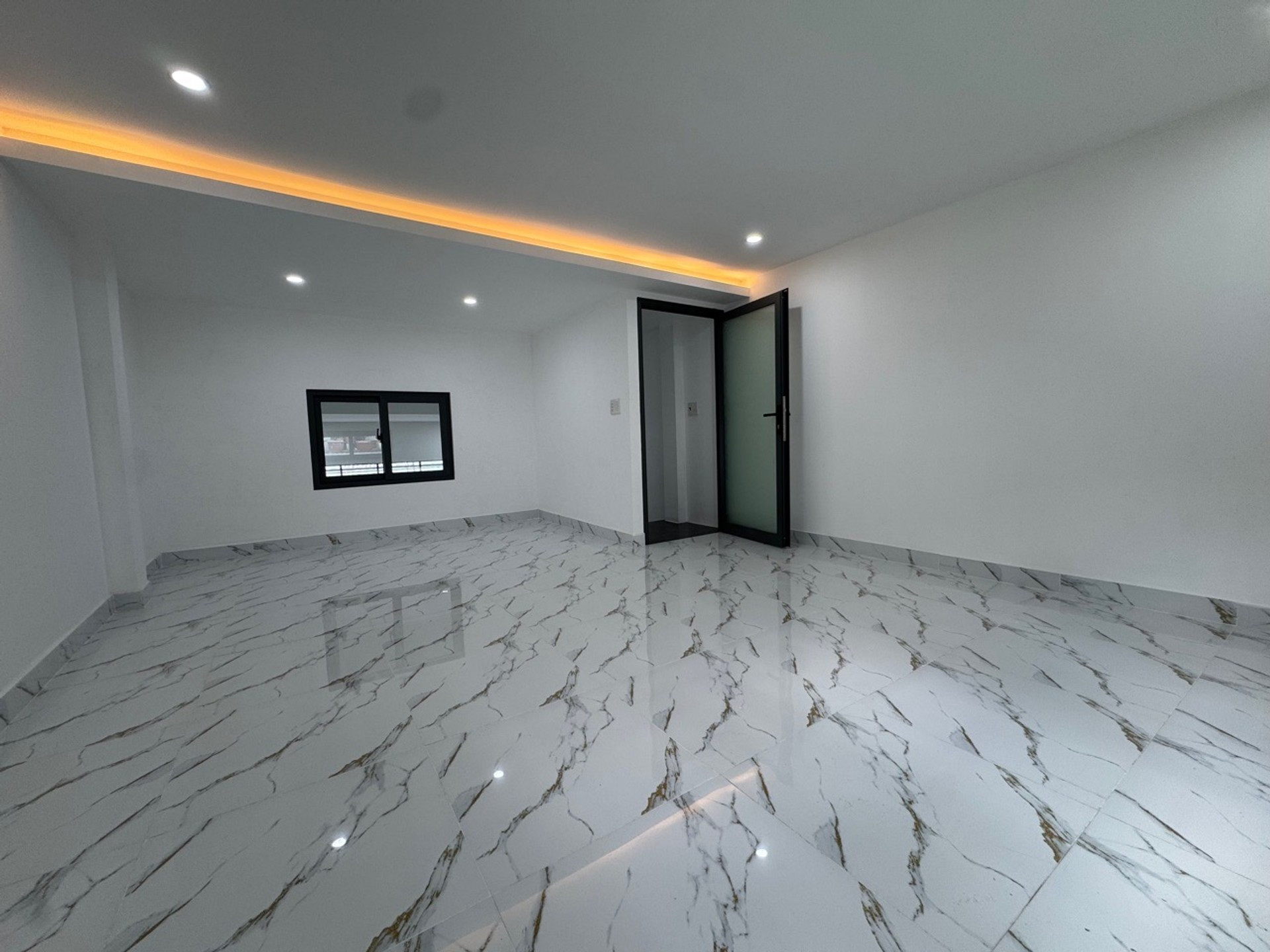BÁN NHÀ ĐẸP KHU TÊN LỬA AEON MALL BÌNH TÂN 75M2 6.2 TỶ HẺM XE HƠI CÓ NGỦ TRỆT