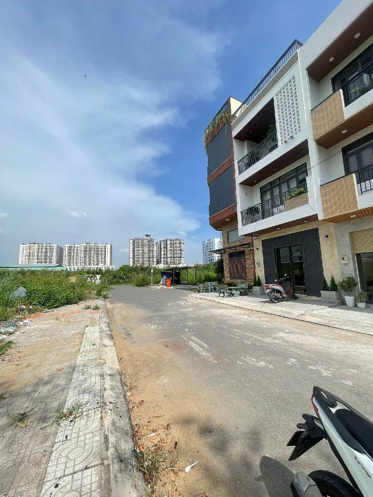 BÁN ĐẤT HỒ HỌC LÃM BÌNH TÂN 90M2 6.55 TỶ ĐƯỜNG NHỰA 10M KHU PHÂN LÔ GẦN EHOME 3