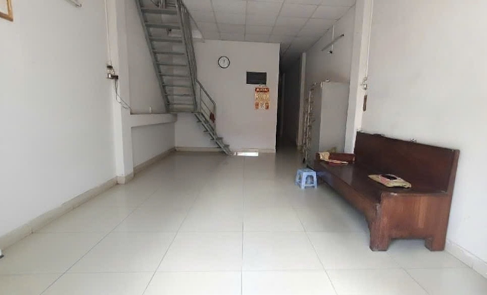 Hạ nhiệt 450 triẹu cần bán gấp nhà Hồ Học Lãm, hẻm ô tô(4x13),giá 4.5 tỷ.