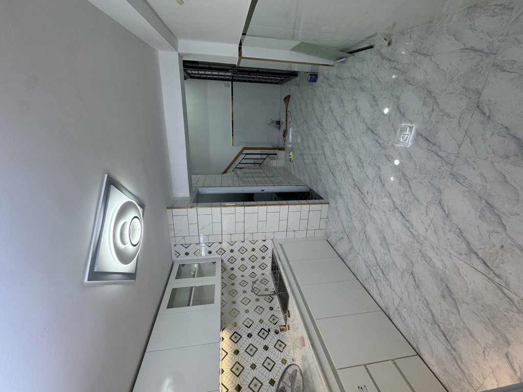 Bán Nhà gần Võ Văn Kiệt,ô tô đỗ cửa,(4x14) giá 5.4 tỷ.