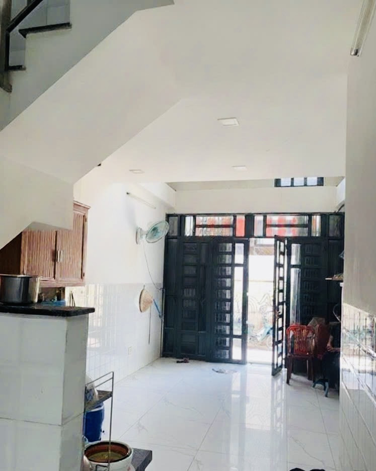 Giảm 300 triệu Nhà NGUYỄN QUÝ YÊM,ô tô ngủ trong nhà(56M2)GIÁ 5.4 TỶ.
