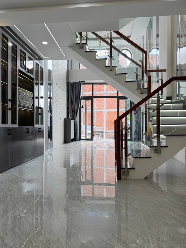 BÁN NHÀ KINH DƯƠNG VƯƠNG AN LẠC BT,5 TẦNG (52M2 ) Ô TÔ TRONG NHÀ.Giá 7.6tỷ