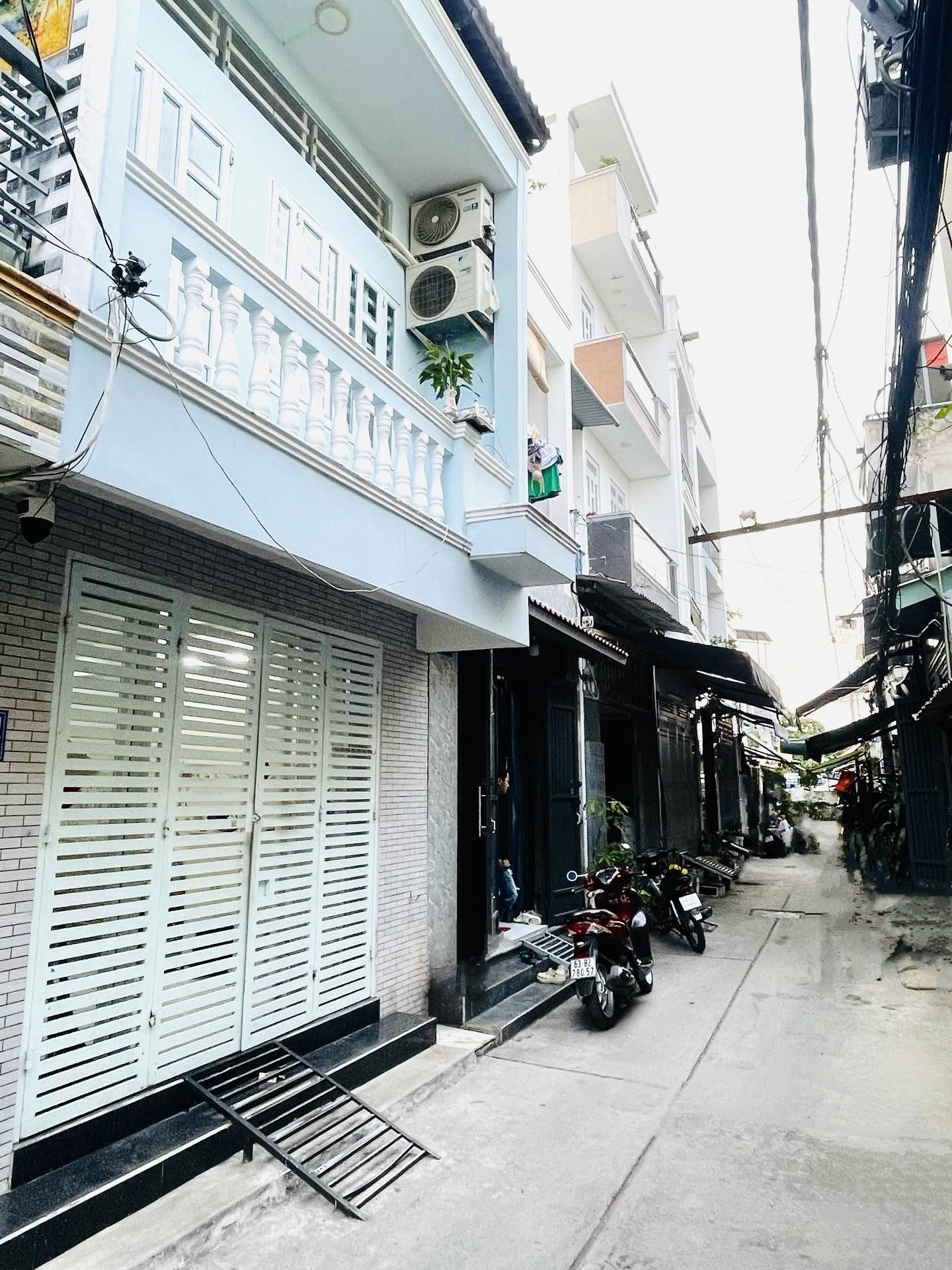 Bán nhà to AN LẠC BÌNH TÂN DT(100M2)ngang khủng (8X13)hẻm 4M thông tứ tung,giá 6.5 tỷ (290426).