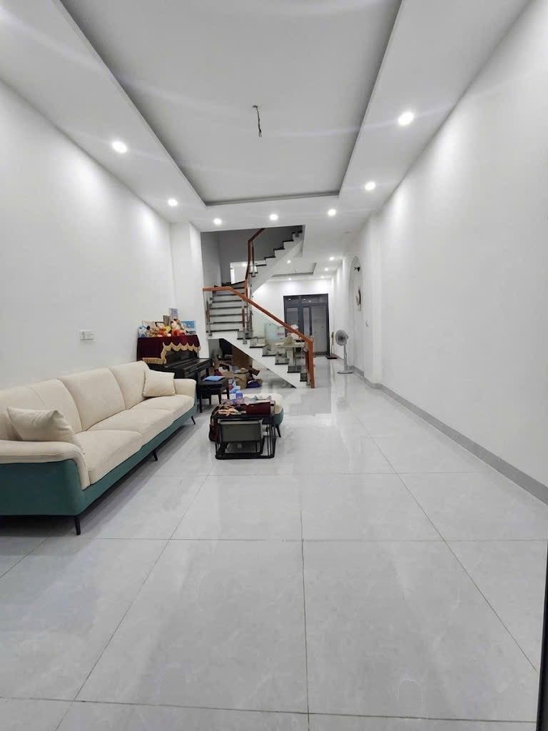Hơn 6tỷ nhà đẹp,mới xây vào ở ngay ,4 tầng (60m2) ngay HỒ HỌC LÃM, hẻm xetải thông (260526).