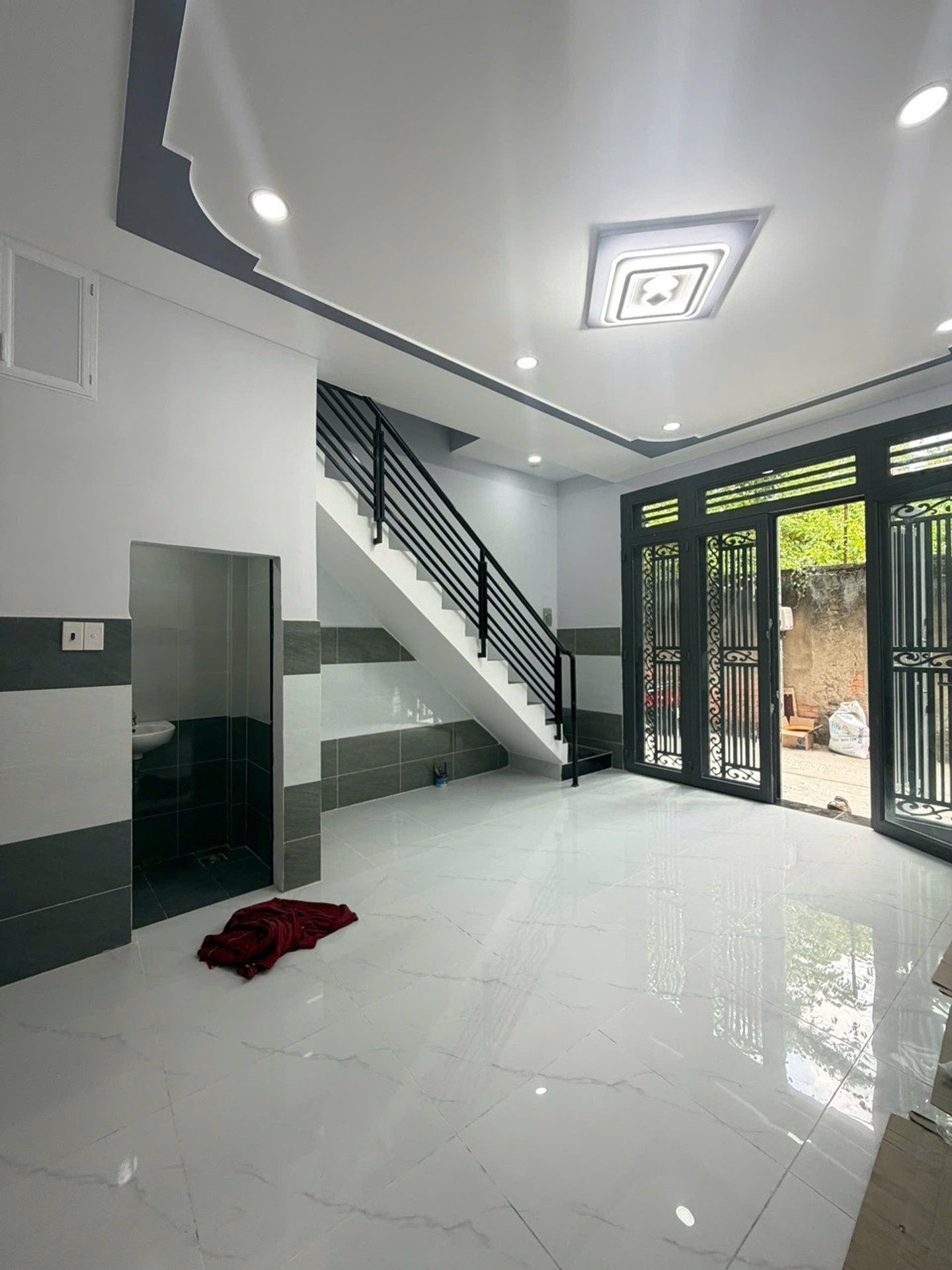 BÁN GẤP Nhà 2 Tầng Nguyễn Trọng Trí - Gần Tên Lửa, Bến Xe Miền Tây - dtsd 50m² - Giá Chỉ 3.1 Tỷ - Sổ Hồng Riêng