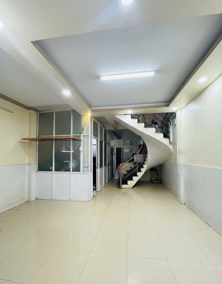 Chỉ 7 tỷ xíu CĂN HỘ DỊCH VỤ Gần AEON Bình Tân , DT cực khủng(128M2) DÒNG TIỀN ỔN ĐỊNH
(KK1107).