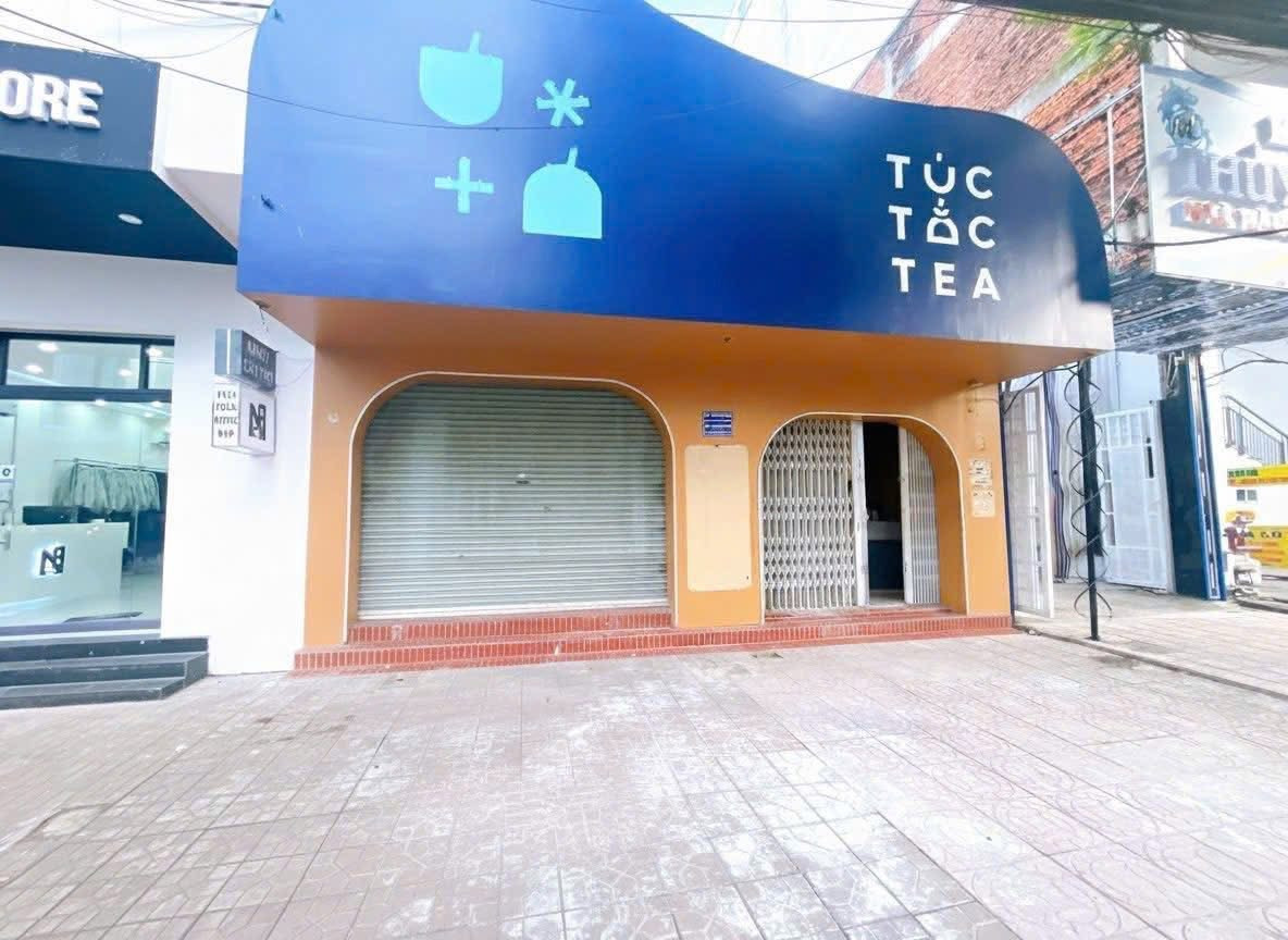 Cho thuê nhà mặt tiền đường Trần Hưng Đạo đoạn cực đẹp