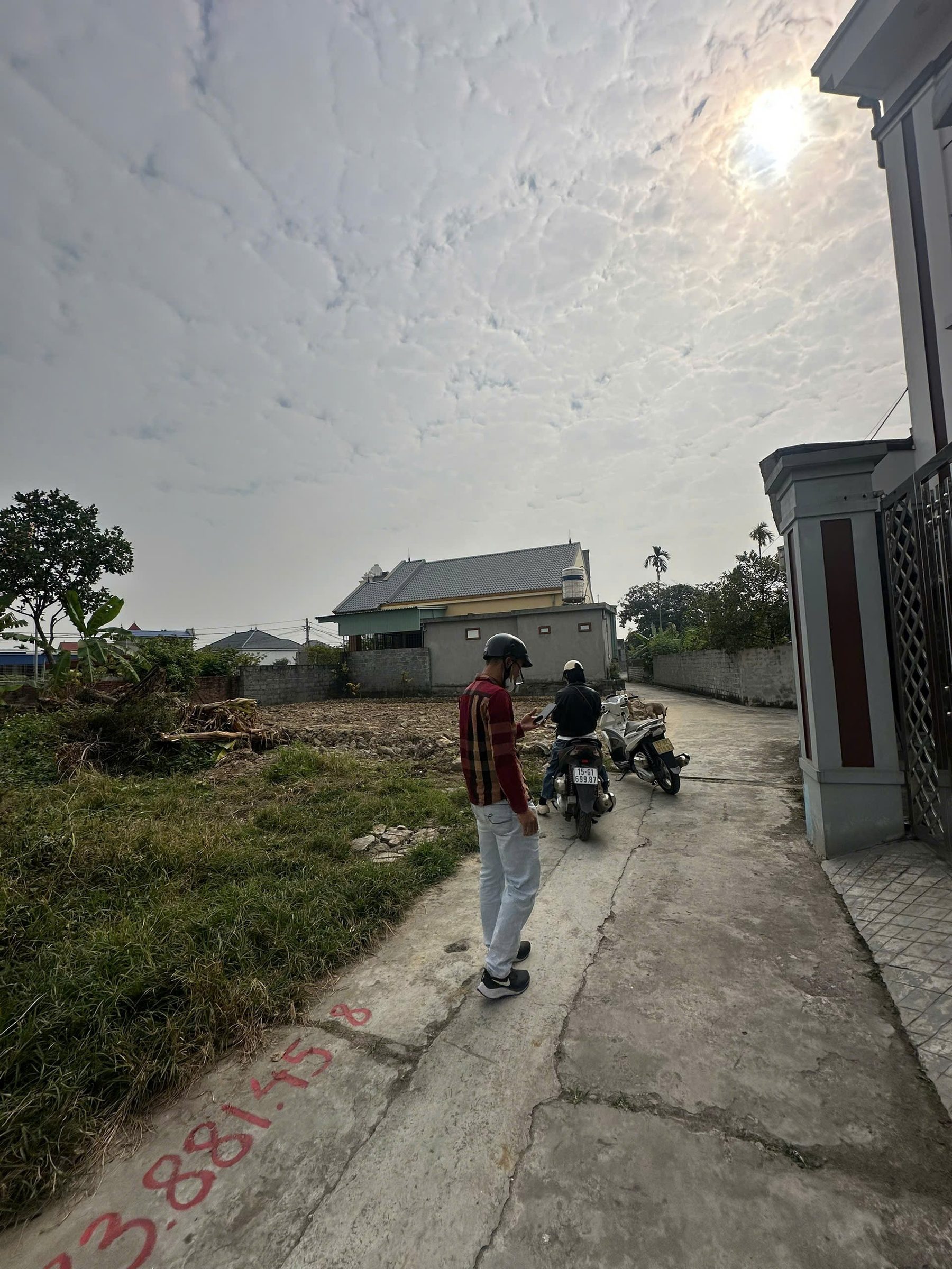 25/12/2025.Bán đất 67.1m² ngang 4,4m . đường thôn 3,3 m. giá 1.27 tỷ Hồng Phong. liên hệ 0362558882